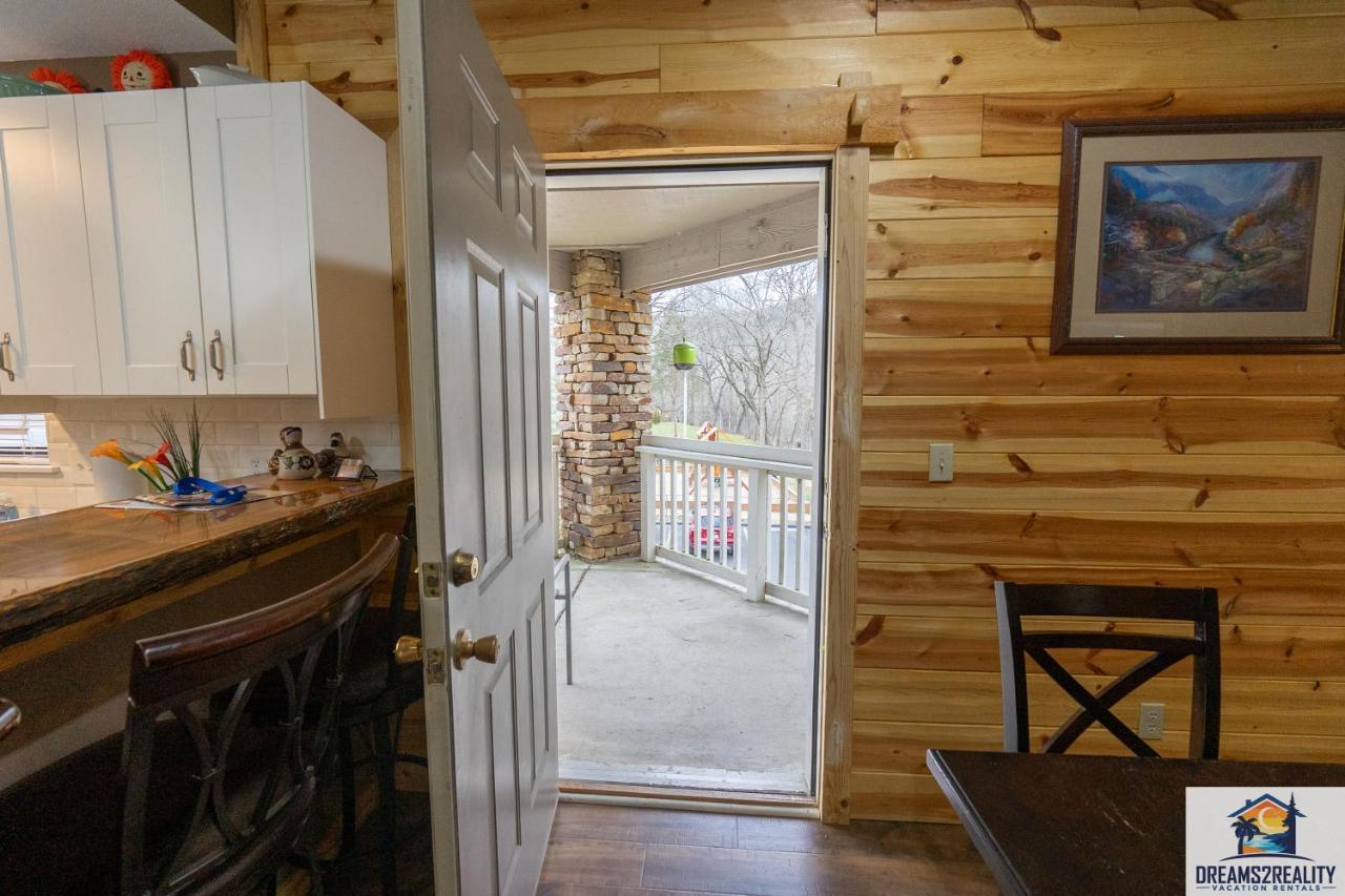 3Br Condo With Lake View - Trout Fishing - Playground - 2 Pools - Free Tickets Included - Pr69-9 Μπράνσον Εξωτερικό φωτογραφία