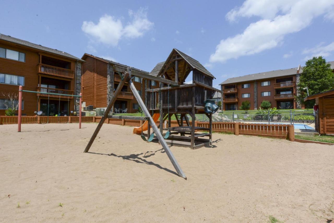 3Br Condo With Lake View - Trout Fishing - Playground - 2 Pools - Free Tickets Included - Pr69-9 Μπράνσον Εξωτερικό φωτογραφία
