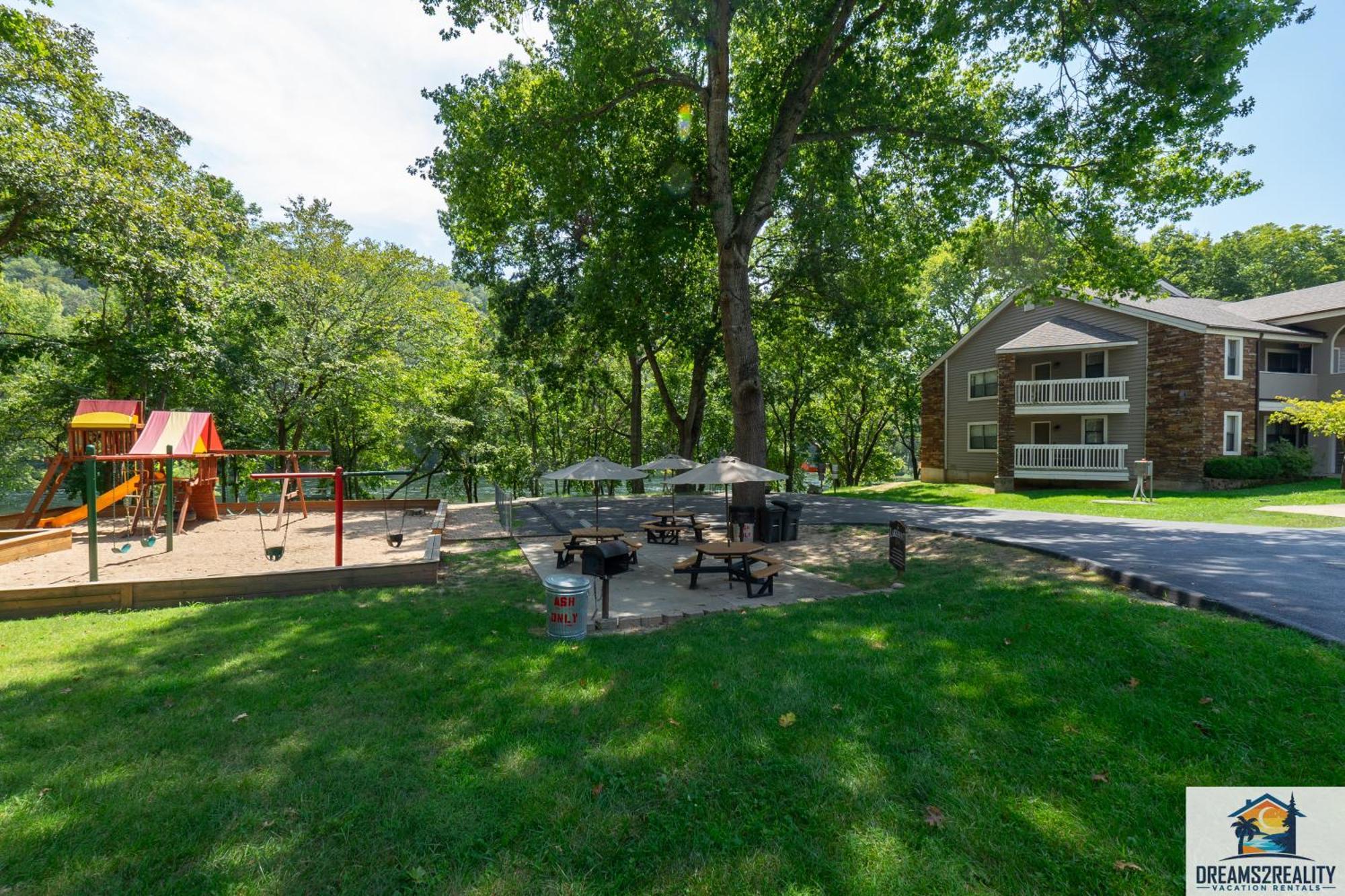 3Br Condo With Lake View - Trout Fishing - Playground - 2 Pools - Free Tickets Included - Pr69-9 Μπράνσον Εξωτερικό φωτογραφία